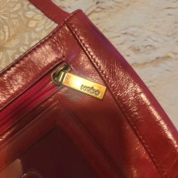 HOBO Vintage Leather Crossbody - Picture 5 of 8